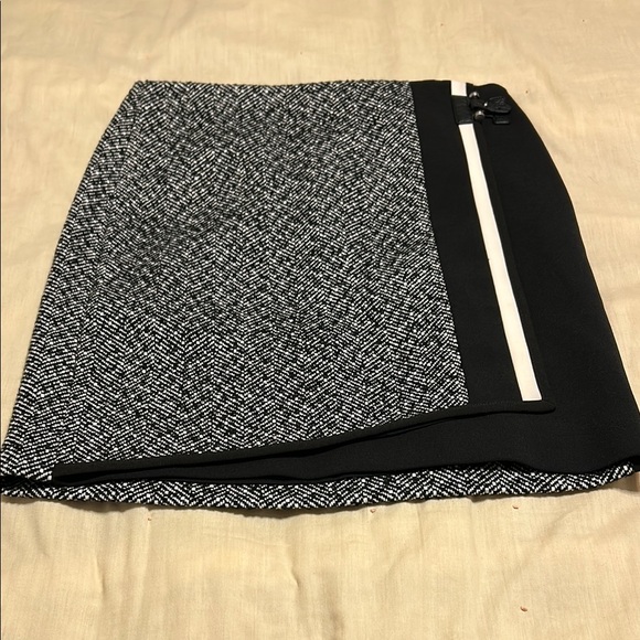 White House Black Market Dresses & Skirts - White House Black Market Black and White Pencil Skirt